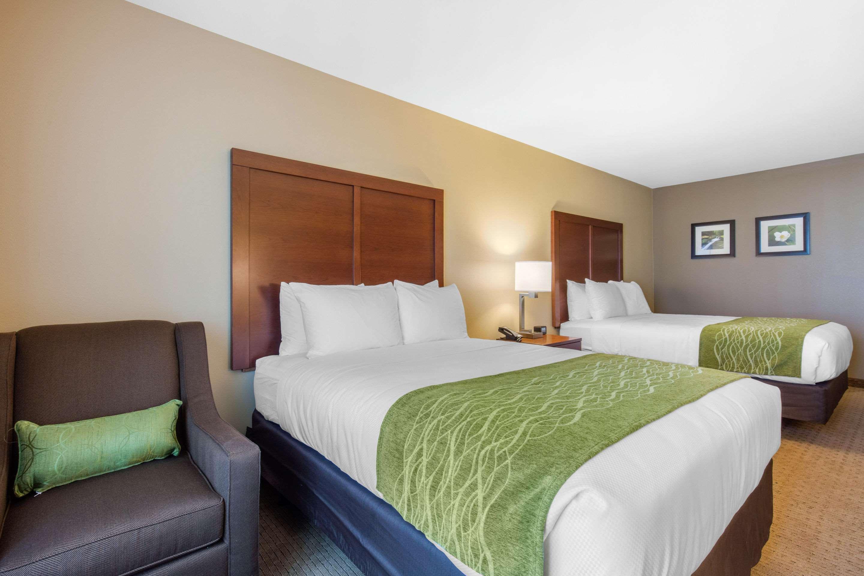 Comfort Inn & Suites At Crossplex Village Birmingham Buitenkant foto